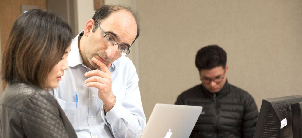 professors navid sabbaghi teaches MS商业分析 course
